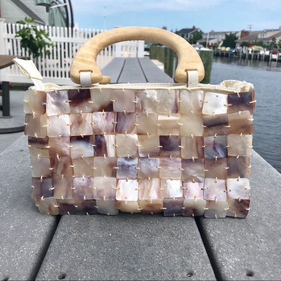 Handbags - FINAL! NWOT Conch Shell Clutch